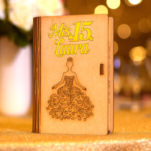 Caja Libro Mis 15 Años Princesa 2