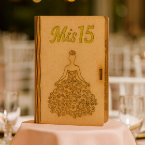 Caja Libro Mis 15 Años Princesa 3