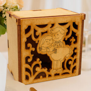 Caja Boda Novio Alza A Novia