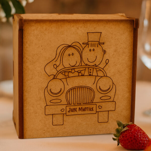 Caja Boda Novios En Carro 3